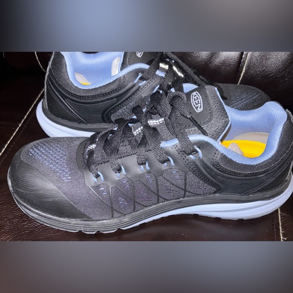 Keen Women's Vista Energy (Carbon Toe) Sneaker Size 10 in Hydrangea Black Work - Picture 6 of 12